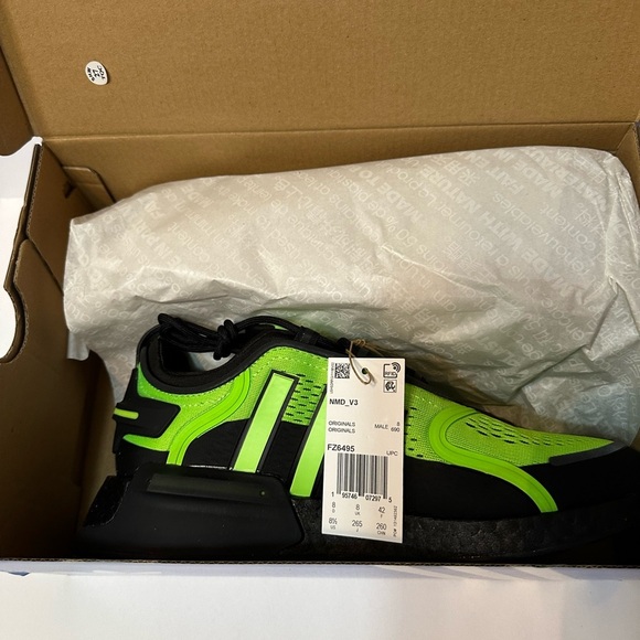 NIB Adidas Mens Green and Black Sneakers size 8.5 Women’s 10 NMD_V3 - Picture 9 of 10